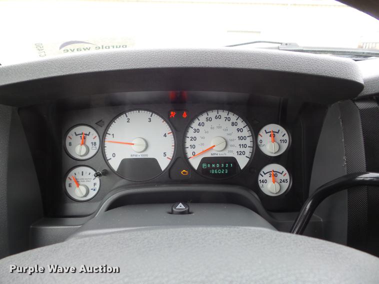 image for item DC7450 2010 Dodge Ram 5500 bucket truck