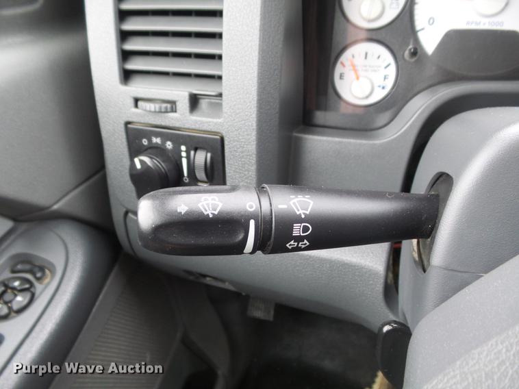 image for item DC7450 2010 Dodge Ram 5500 bucket truck