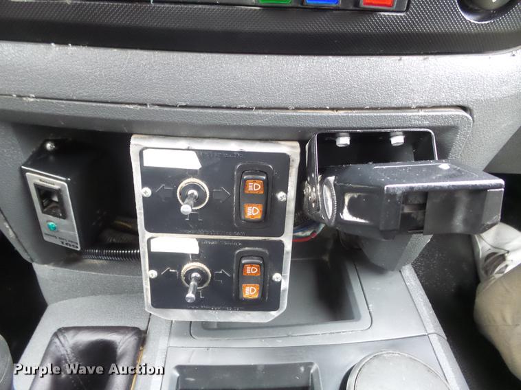 image for item DC7450 2010 Dodge Ram 5500 bucket truck