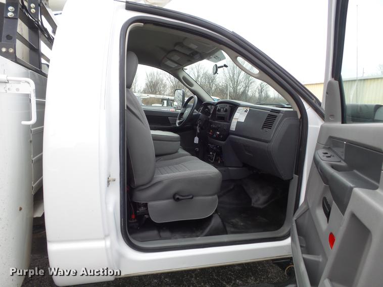 image for item DC7450 2010 Dodge Ram 5500 bucket truck