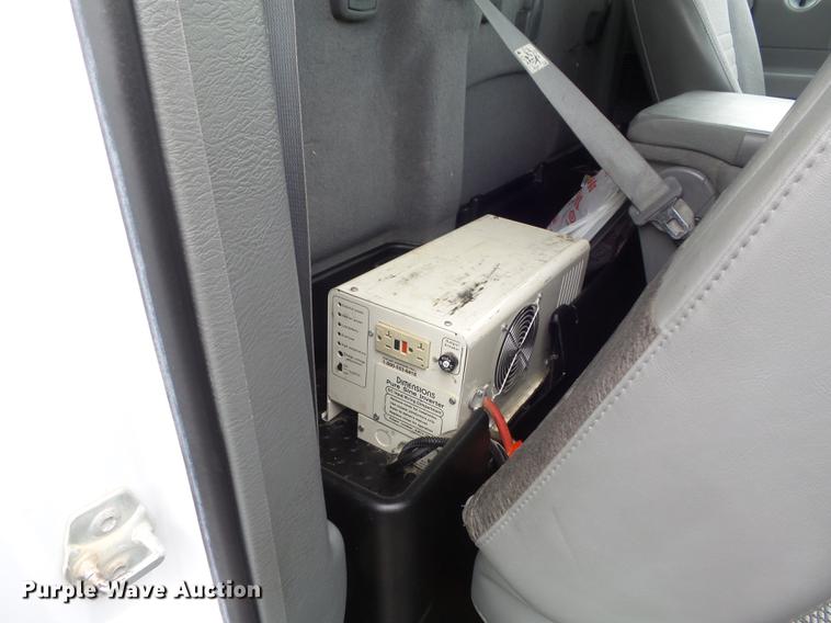 image for item DC7450 2010 Dodge Ram 5500 bucket truck