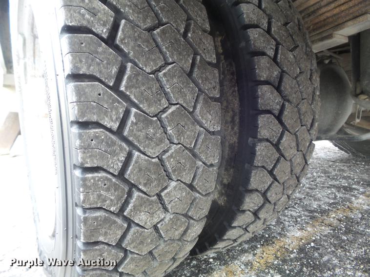 image for item DC7450 2010 Dodge Ram 5500 bucket truck