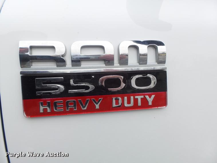 image for item DC7450 2010 Dodge Ram 5500 bucket truck