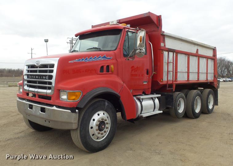 image for item DC7468 2002 Sterling LT8500 dump truck
