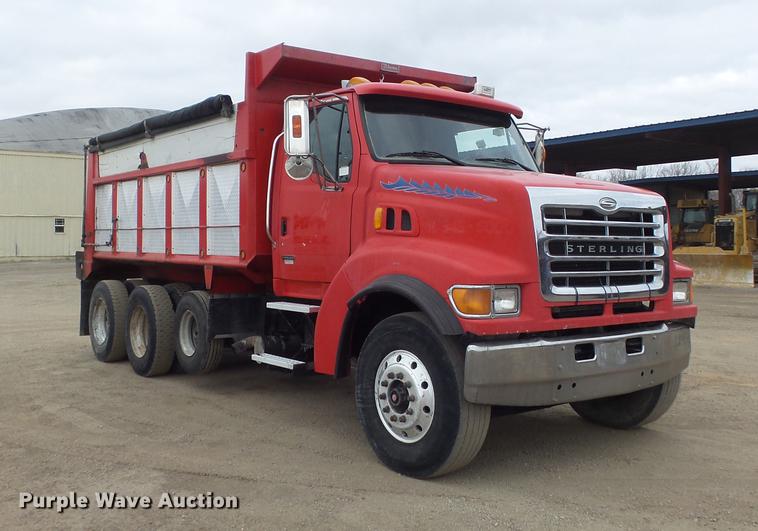 image for item DC7468 2002 Sterling LT8500 dump truck