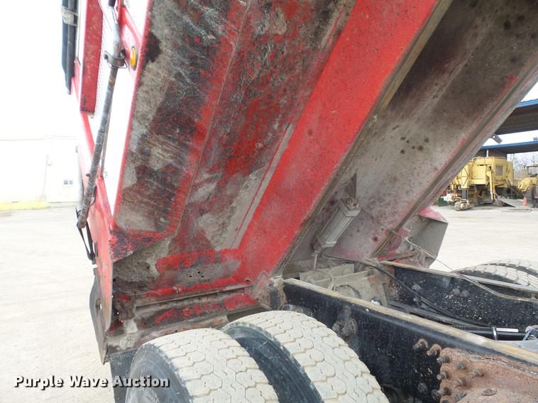 image for item DC7468 2002 Sterling LT8500 dump truck