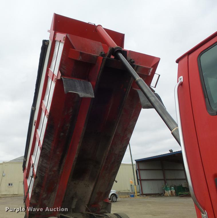 image for item DC7468 2002 Sterling LT8500 dump truck