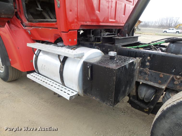 image for item DC7468 2002 Sterling LT8500 dump truck