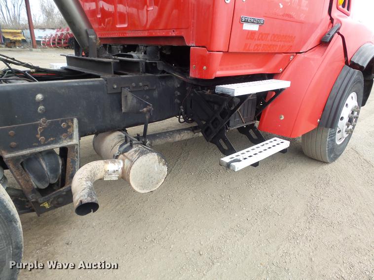 image for item DC7468 2002 Sterling LT8500 dump truck