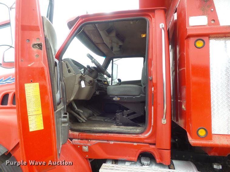 image for item DC7468 2002 Sterling LT8500 dump truck