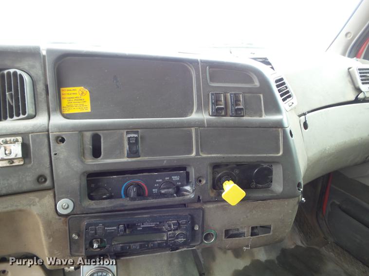 image for item DC7468 2002 Sterling LT8500 dump truck