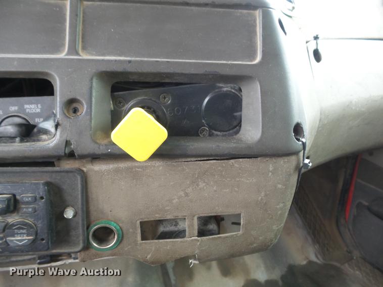 image for item DC7468 2002 Sterling LT8500 dump truck