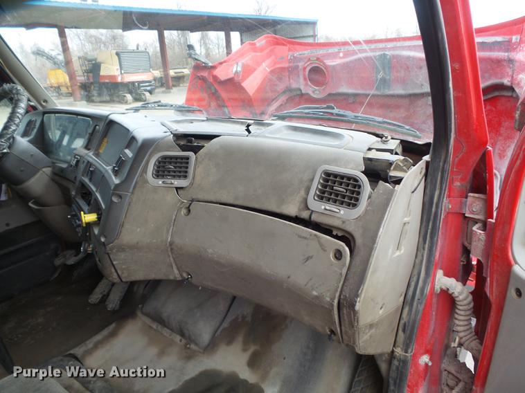 image for item DC7468 2002 Sterling LT8500 dump truck