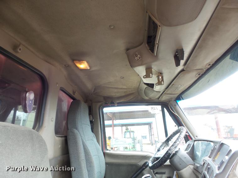 image for item DC7468 2002 Sterling LT8500 dump truck