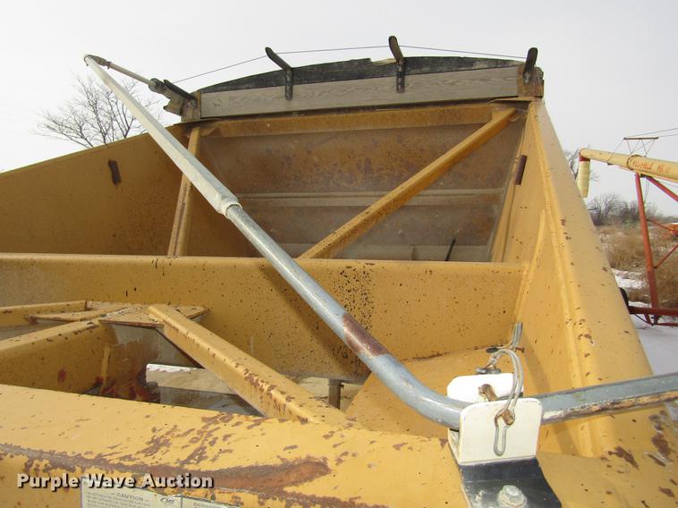 image for item DD2932 1995 Load King 2060-38-3 bottom dump trailer