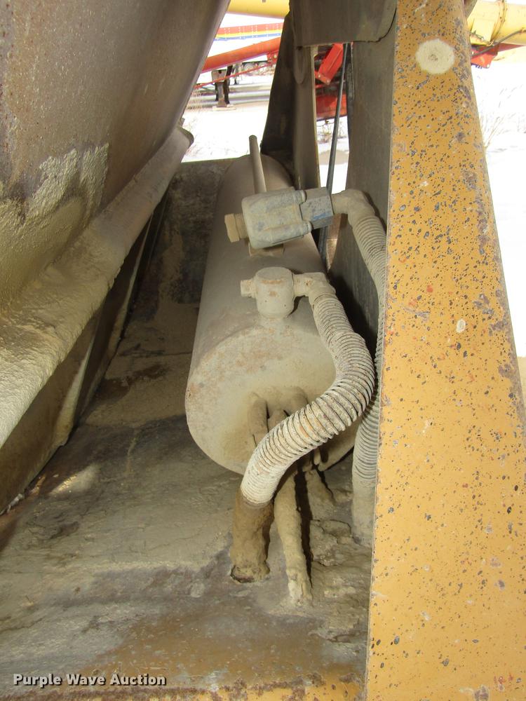 image for item DD2932 1995 Load King 2060-38-3 bottom dump trailer