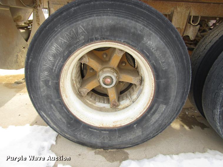 image for item DD2932 1995 Load King 2060-38-3 bottom dump trailer