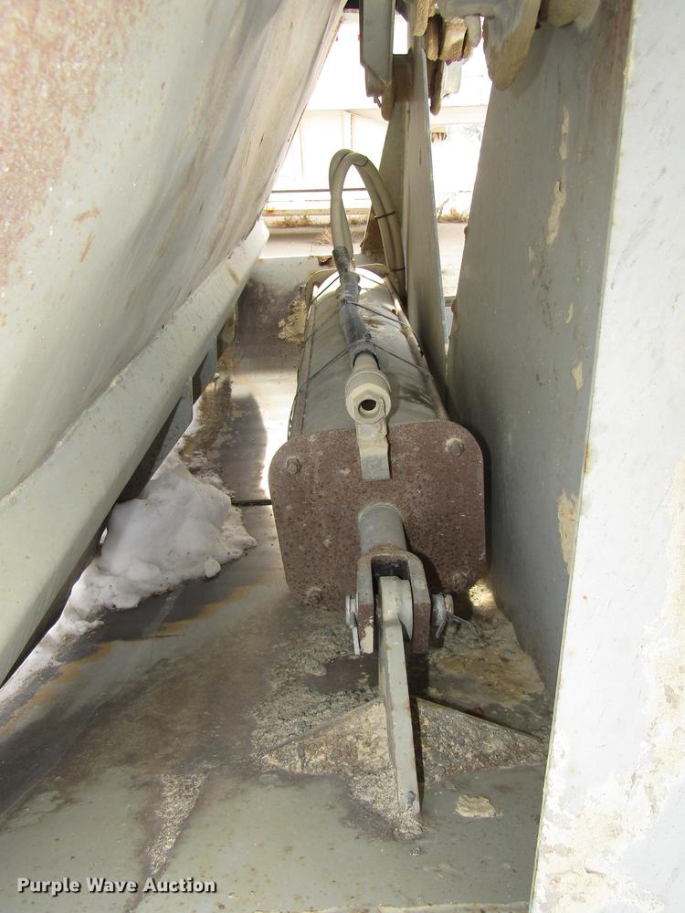 image for item DD2933 1999 Rway 4221TR1 bottom dump trailer