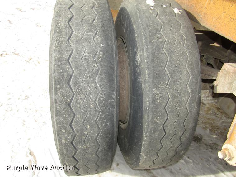 image for item DD2938 1993 Load King Triple E bottom dump trailer