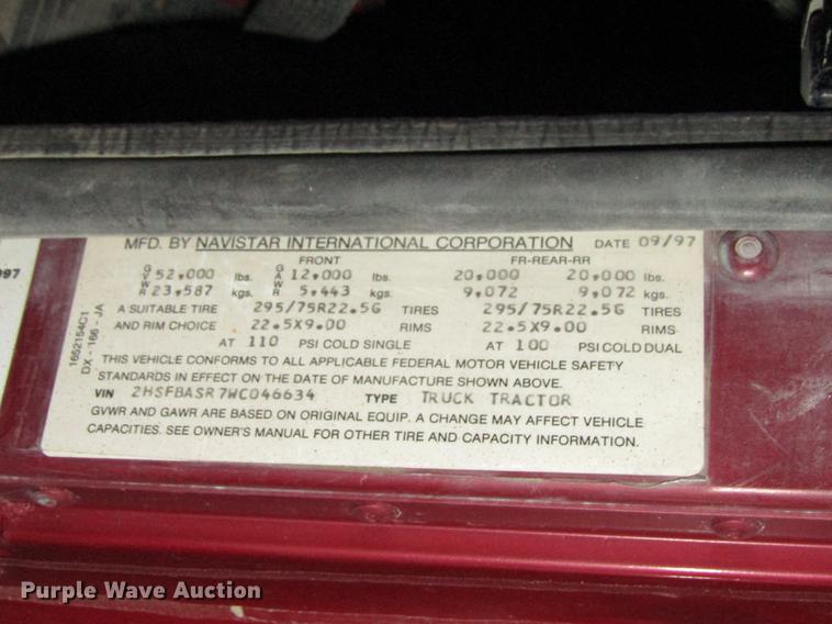 image for item DD2939 1998 International 9300 semi truck