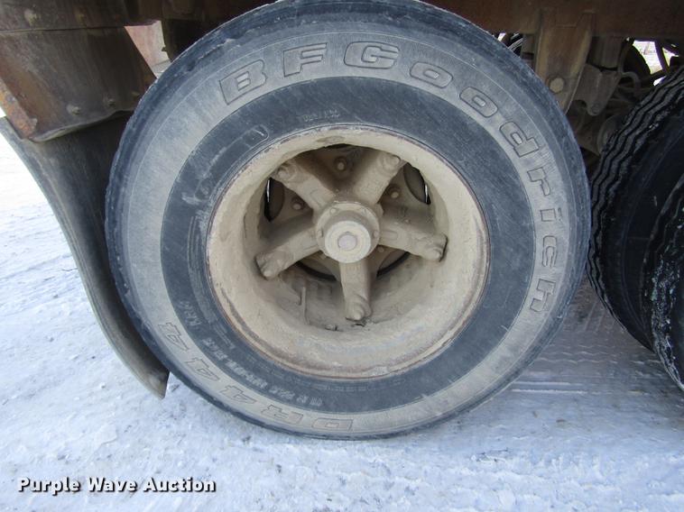 image for item DD2943 1993 Load King 2060-38-3 bottom dump trailer