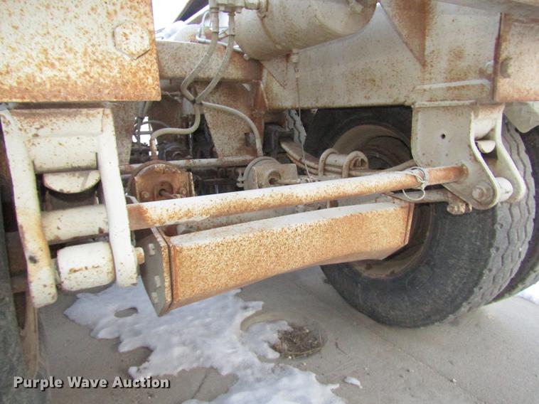 image for item DD2945 1995 Clement 540-0-41 bottom dump trailer