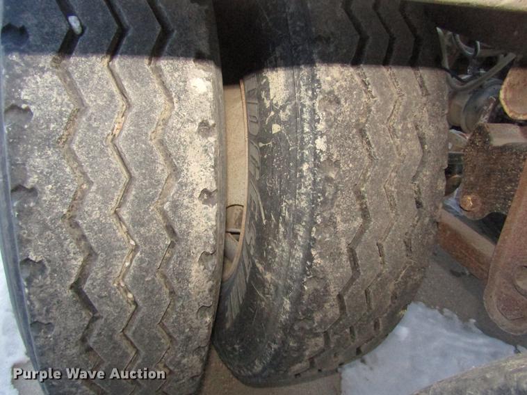 image for item DD2945 1995 Clement 540-0-41 bottom dump trailer