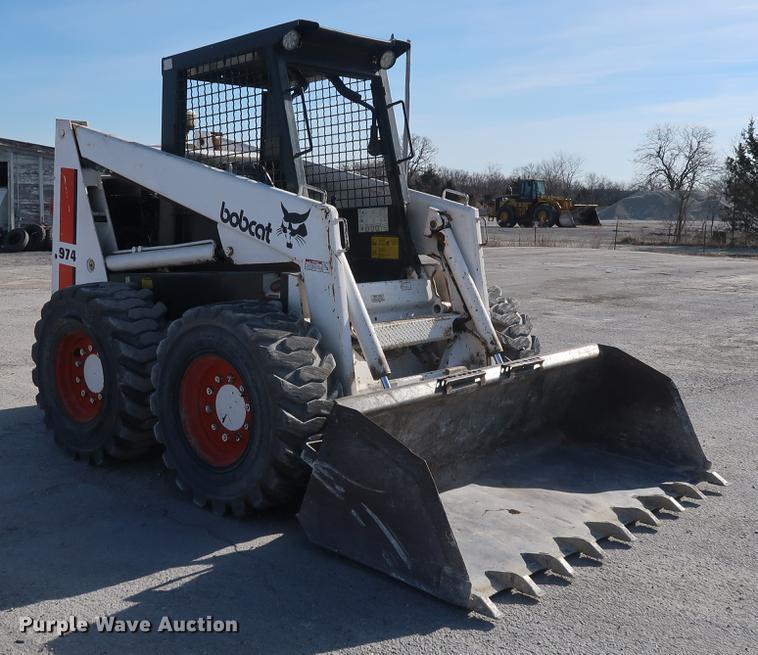 image for item DD9564 1977 Bobcat 974 skid steer