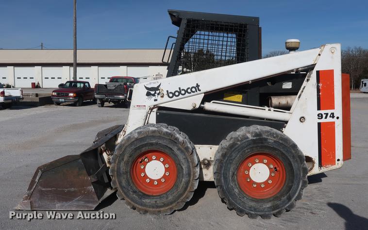 image for item DD9564 1977 Bobcat 974 skid steer