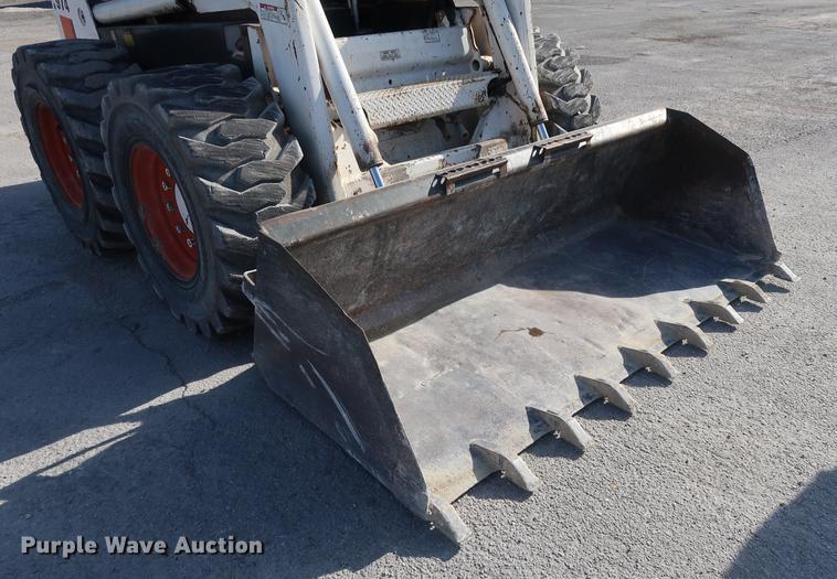 image for item DD9564 1977 Bobcat 974 skid steer