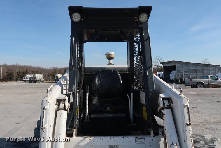 image for item DD9564 1977 Bobcat 974 skid steer