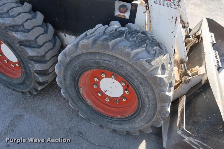 image for item DD9564 1977 Bobcat 974 skid steer