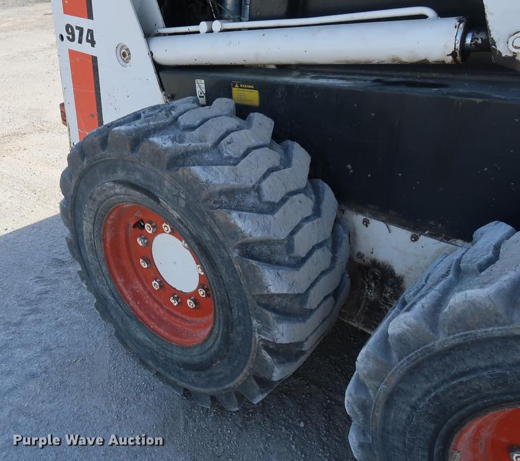 image for item DD9564 1977 Bobcat 974 skid steer