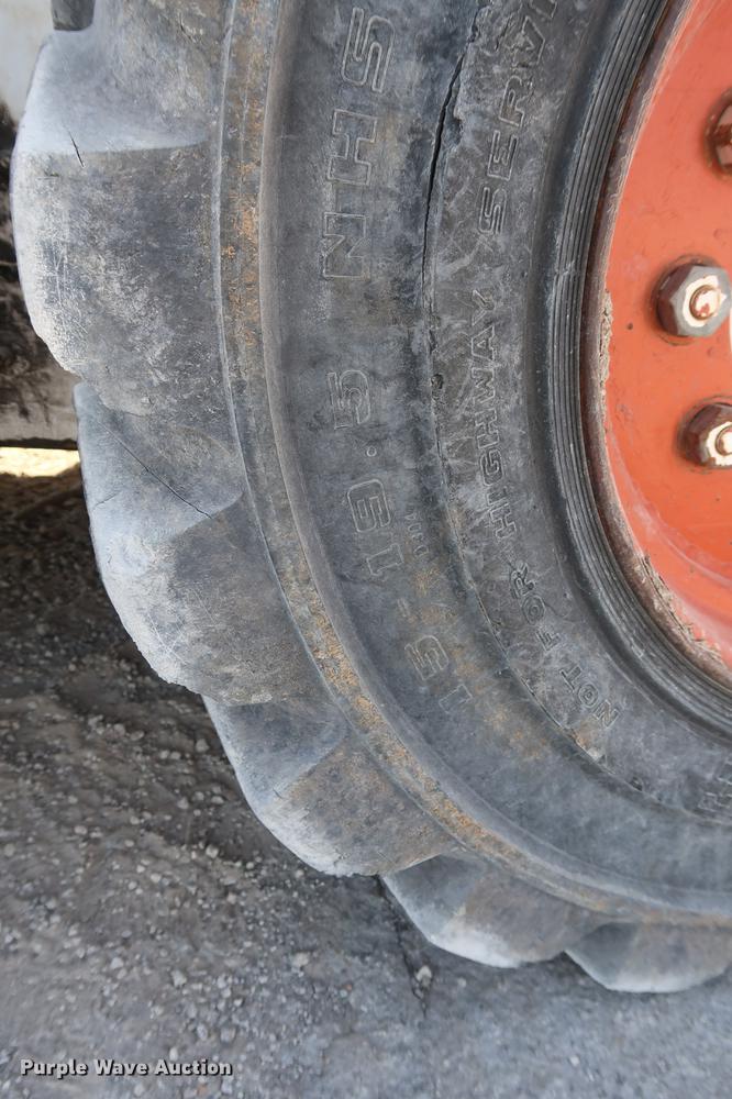 image for item DD9564 1977 Bobcat 974 skid steer