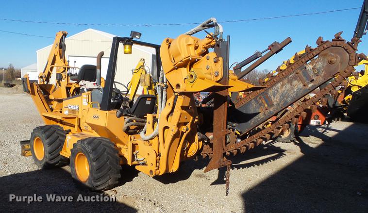image for item DZ9130 2002 Case 660 trencher
