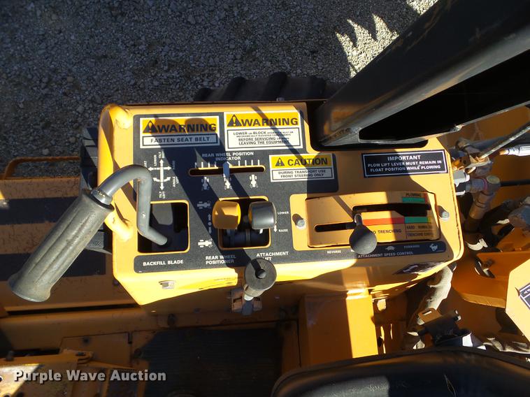 image for item DZ9130 2002 Case 660 trencher