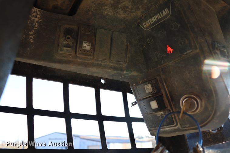 image for item EC9348 Caterpillar 236B Series 2 skid steer