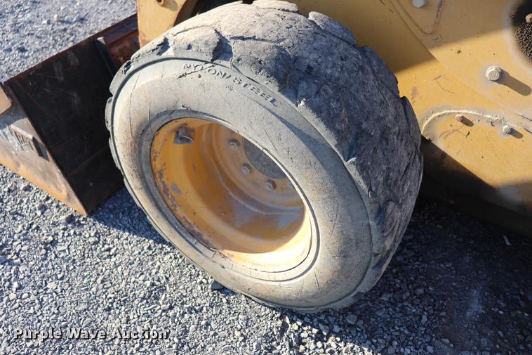 image for item EC9348 Caterpillar 236B Series 2 skid steer