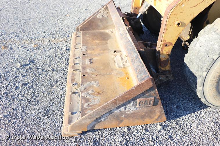 image for item EC9348 Caterpillar 236B Series 2 skid steer