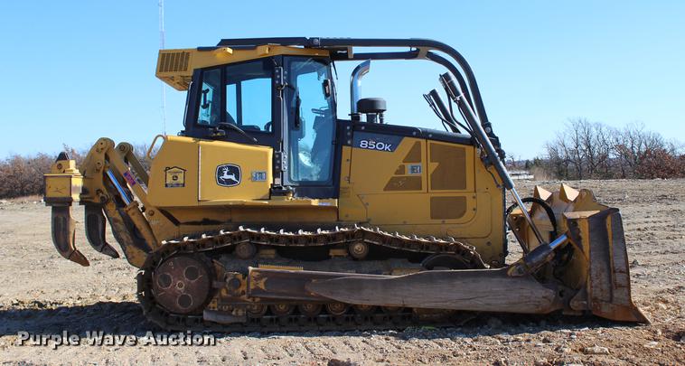 image for item EC9349 2013 John Deere 850K dozer