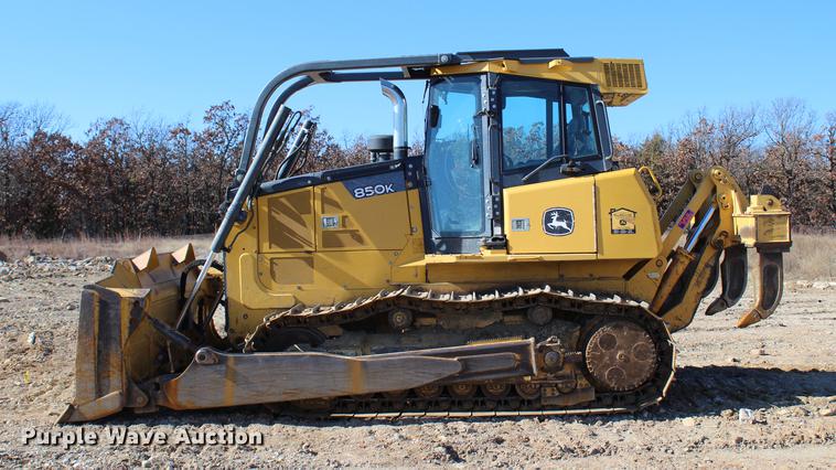 image for item EC9349 2013 John Deere 850K dozer