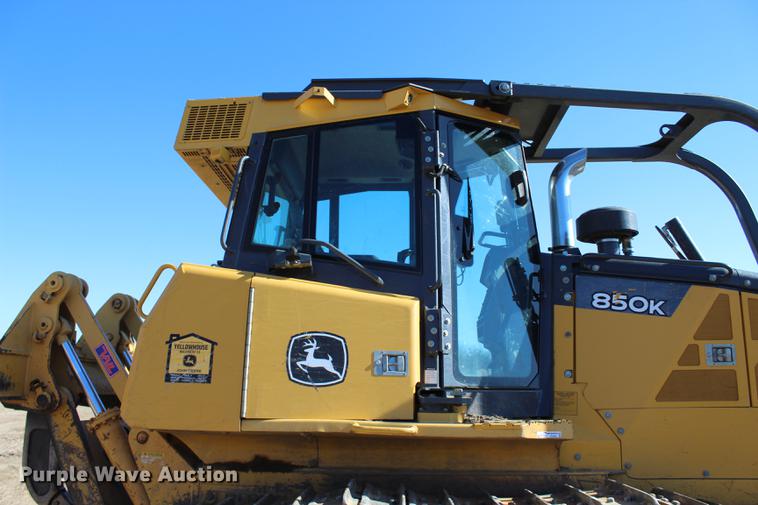 image for item EC9349 2013 John Deere 850K dozer