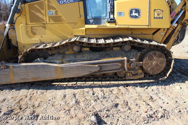 image for item EC9349 2013 John Deere 850K dozer
