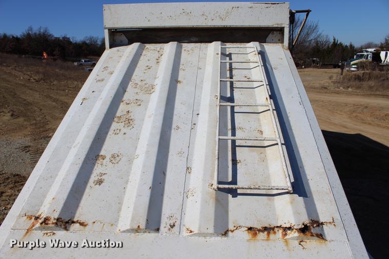 image for item EC9351 2001 CPS DP bottom dump trailer