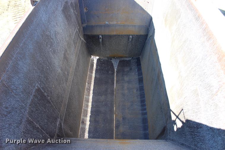 image for item EC9351 2001 CPS DP bottom dump trailer