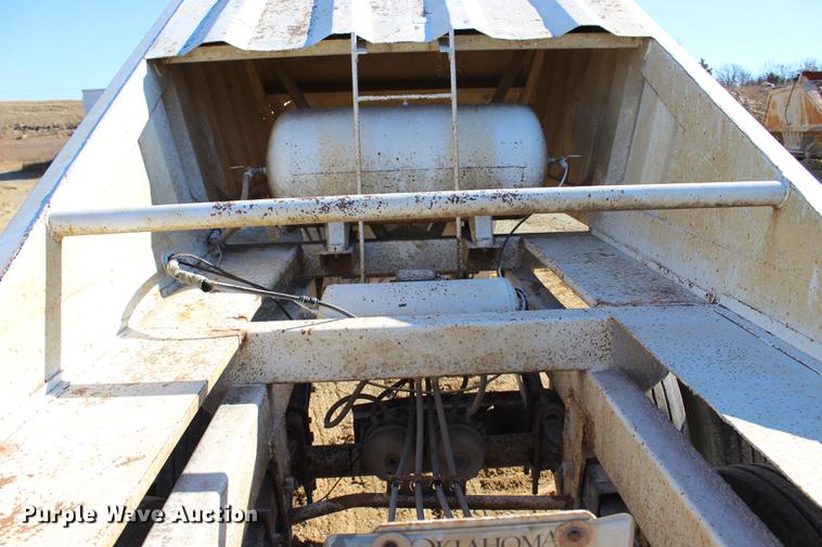 image for item EC9351 2001 CPS DP bottom dump trailer