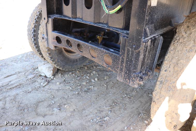 image for item EC9352 2015 Tecumseh TRA/RBV bottom dump trailer