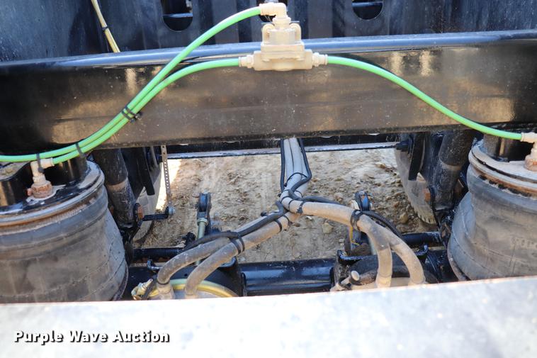 image for item EC9352 2015 Tecumseh TRA/RBV bottom dump trailer