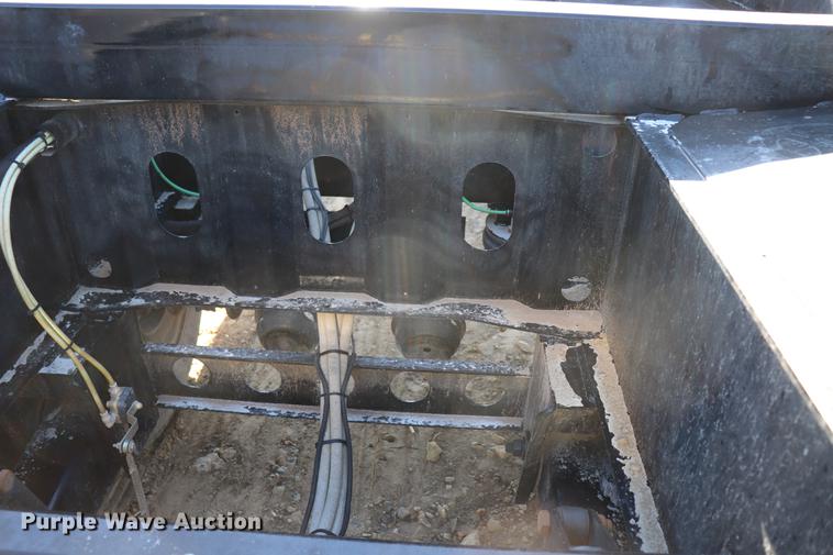 image for item EC9352 2015 Tecumseh TRA/RBV bottom dump trailer