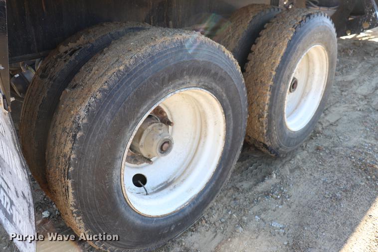 image for item EC9352 2015 Tecumseh TRA/RBV bottom dump trailer